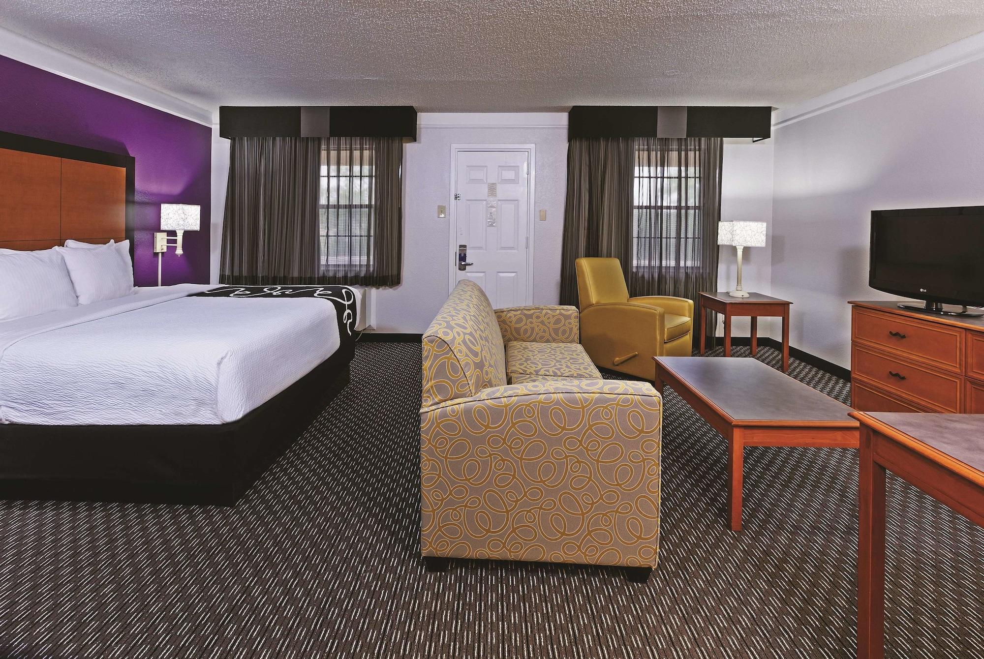 Hotel La Quinta By Wyndham And Conference Center 3*