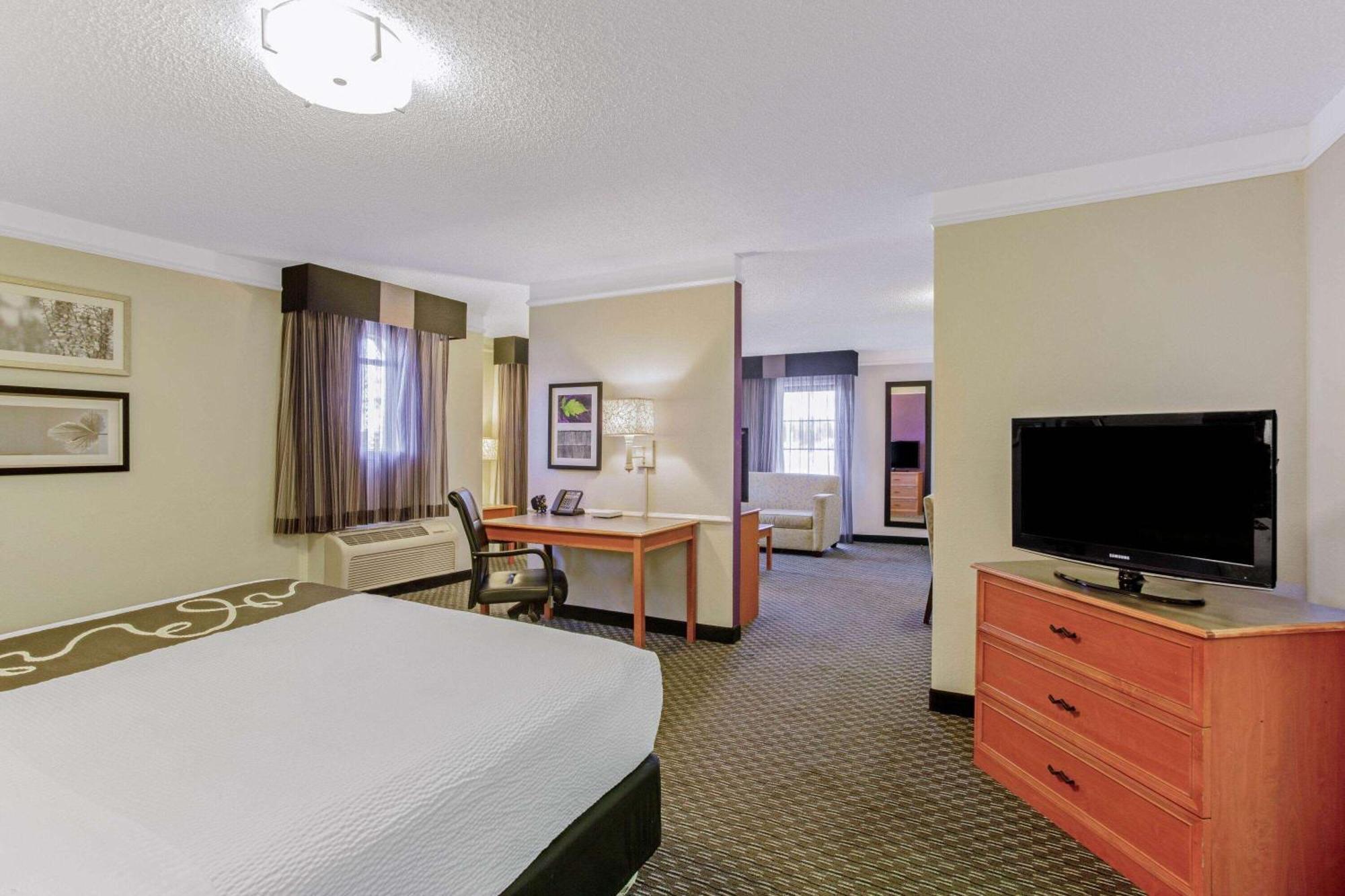 La Quinta By Wyndham And Conference Center 3*