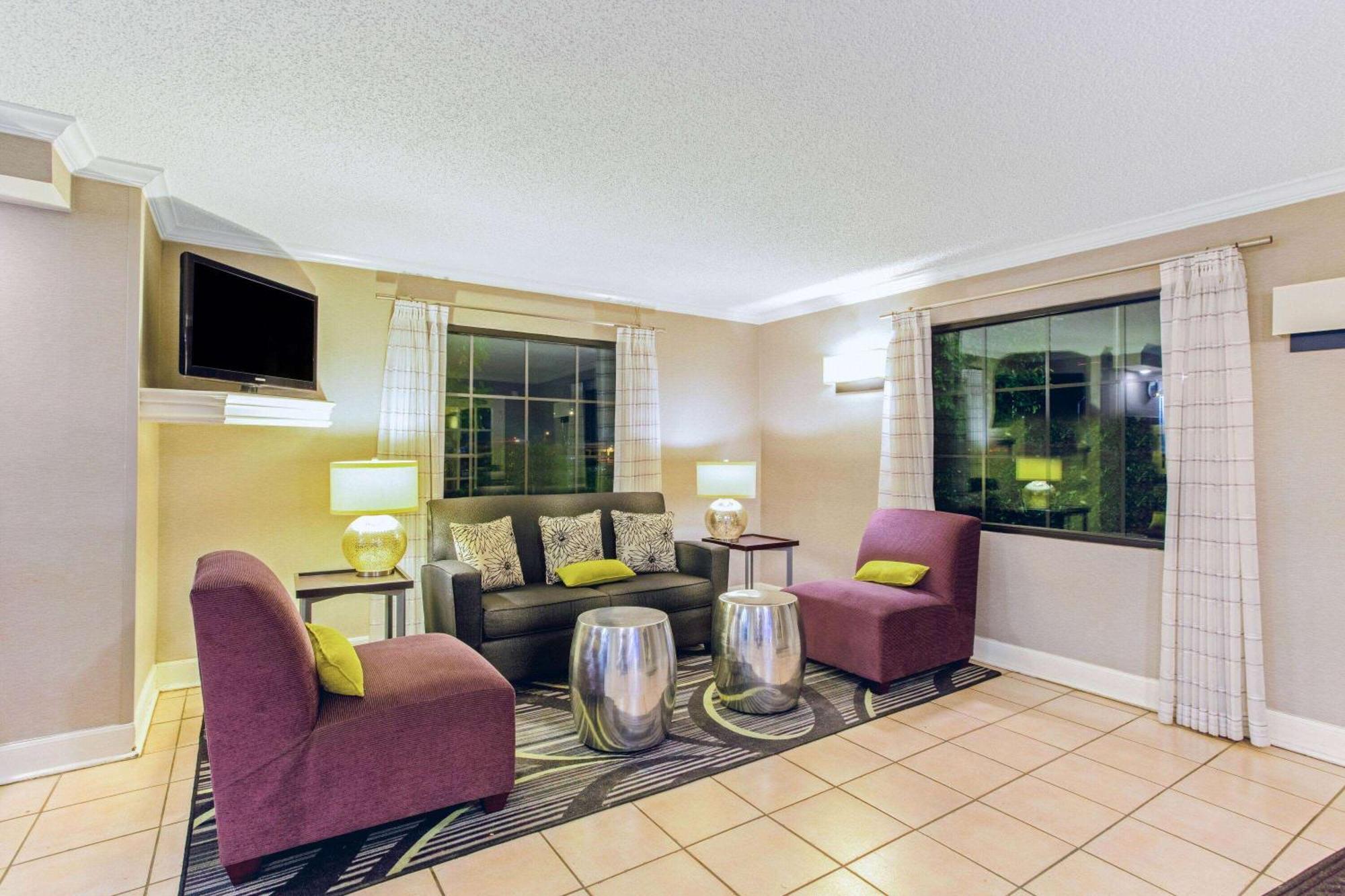 La Quinta By Wyndham And Conference Center