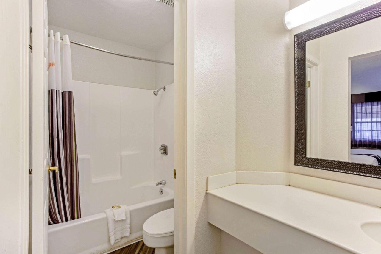 La Quinta By Wyndham And Conference Center Hotel 3*